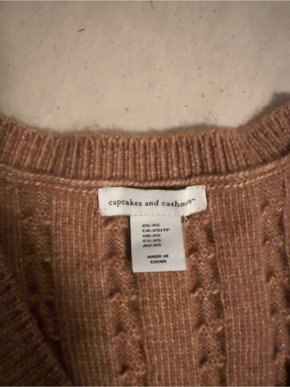 cupcakes & cashmere Cable Knit V-Neck Sweater Vest in Rust Brown - Picture 2 of 2